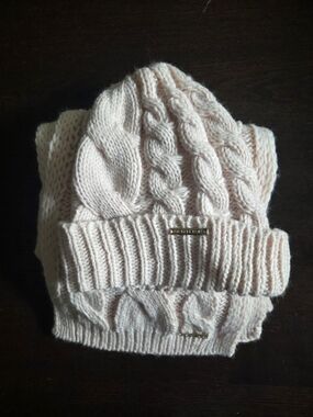 Michael Kors Pink Cable Knit Beanie & Scarf Set